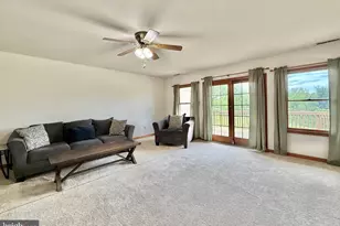 413 Bianca Cir, Downingtown, PA 19335 - Photo 8