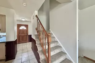 413 Bianca Cir, Downingtown, PA 19335 - Photo 2