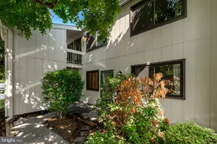 246 Summit House, West Chester, PA 19382 - Photo 2