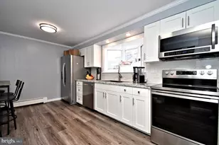 408 1st Ave, Phoenixville, PA 19460 - Photo 18