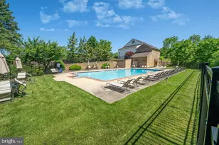 305 Westridge Cir, Phoenixville, PA 19460 - Photo 18
