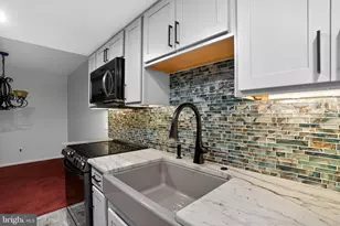 364 Summit House, West Chester, PA 19382 - Photo 4