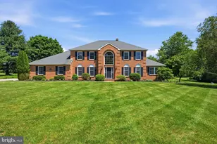 204 Readington Dr, Spring City, PA 19475 - Photo 2