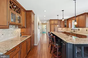 204 Readington Dr, Spring City, PA 19475 - Photo 24