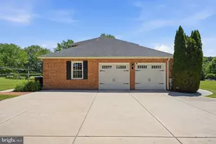 204 Readington Dr, Spring City, PA 19475 - Photo 100