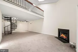 242 Valley Stream Ln, Chesterbrook, PA 19087 - Photo 2