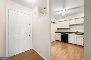 242 Valley Stream Ln, Chesterbrook, PA 19087 - Photo 8