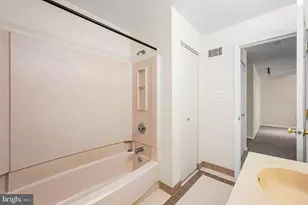 242 Valley Stream Ln, Chesterbrook, PA 19087 - Photo 20