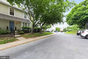 2402 Mallard Ln, Downingtown, PA 19335 - Photo 2