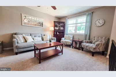 9 Dianna Drive, Phoenixville, PA 19460 - Photo 2