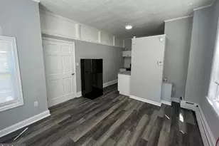 269 E Chestnut St, Coatesville, PA 19320 - Photo 2