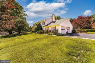 1002 Farm Ln, West Chester, PA 19382 - Photo 4