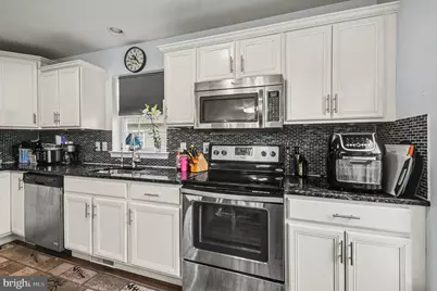 121 N Yeingst Drive, Elverson, PA 19520 - Photo 6
