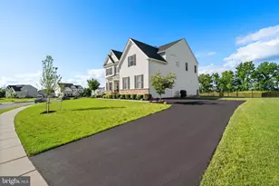 130 Violet Wy, Spring City, PA 19475 - Photo 2