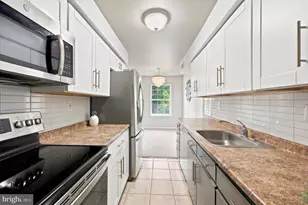 332 Washington Pl, Chesterbrook, PA 19087 - Photo 4