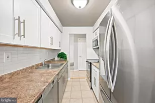 332 Washington Pl, Chesterbrook, PA 19087 - Photo 10