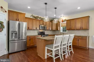 1052 Walnut St, Honey Brook, PA 19344 - Photo 8