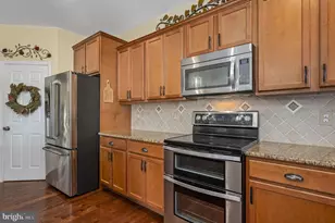1052 Walnut St, Honey Brook, PA 19344 - Photo 10