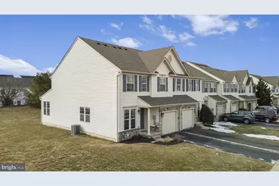 192 S Savanna Drive, Pottstown, PA 19465 - Photo 2