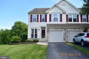 134 Maloney Terrace, Avondale, PA 19311 - Photo 1