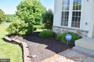134 Maloney Terrace, Avondale, PA 19311 - Photo 2