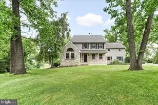 12 Peach Tree Ln, Downingtown, PA 19335 - Photo 2