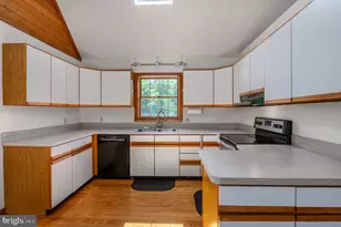 776 Cobb Hill Ln, Pottstown, PA 19465 - Photo 6