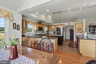 243 S Pine St, Elverson, PA 19520 - Photo 2