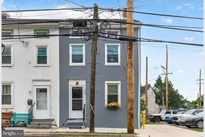 128 E High Street, Phoenixville, PA 19460 - Photo 2