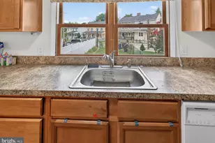 128 E High St, Phoenixville, PA 19460 - Photo 10