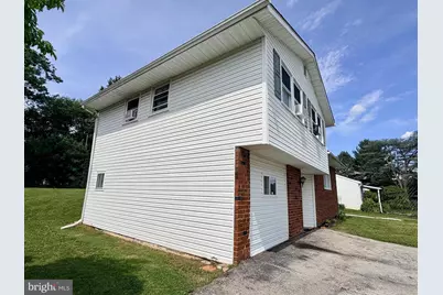 929 W Chestnut Street, Coatesville, PA 19320 - Photo 8