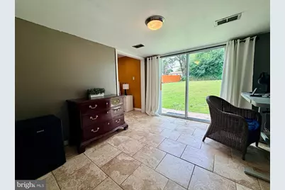 929 W Chestnut Street, Coatesville, PA 19320 - Photo 18