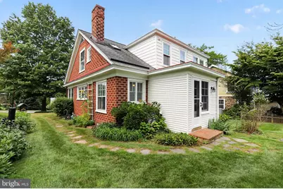 729 N Walnut Street, West Chester, PA 19380 - Photo 2