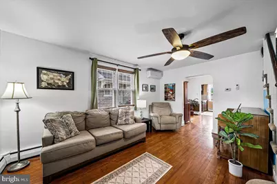 337 W Pennsylvania Avenue, Downingtown, PA 19335 - Photo 2