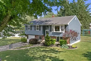1435 Hunters Ln, West Chester, PA 19380 - Photo 2