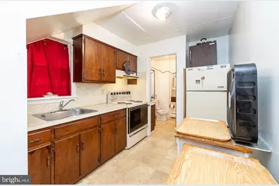 553 E Chestnut Street, Coatesville, PA 19320 - Photo 12
