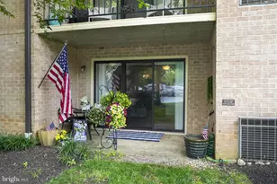 710 Washington Pl, Chesterbrook, PA 19087 - Photo 2
