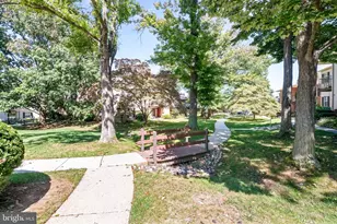 304 Old Forge Crossing, Devon, PA 19333 - Photo 2