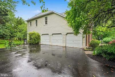 183 Pembrooke Circle, Phoenixville, PA 19460 - Photo 2