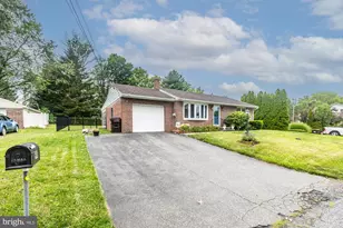 96 Lindberg Ave, Pottstown, PA 19465 - Photo 2