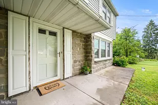 2113 Robin Ln, Pottstown, PA 19465 - Photo 4