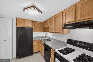 285 Old Forge Crossing, Devon, PA 19333 - Photo 16