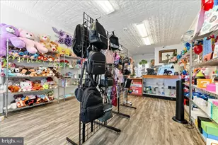 28 Gay St, Phoenixville, PA 19460 - Photo 4