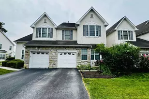 27 Lincoln Dr, Downingtown, PA 19335 - Photo 1