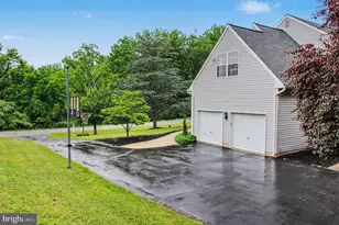 324 Martingale Cir, Coatesville, PA 19320 - Photo 6