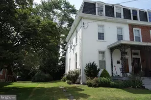 112 S 4th St, Oxford, PA 19363 - Photo 2