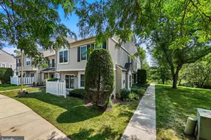 1303 Black Walnut Dr, Phoenixville, PA 19460 - Photo 2