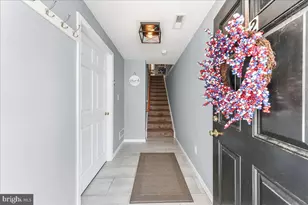112 Dayton St, Phoenixville, PA 19460 - Photo 2