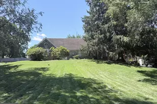 18 Galicia Dr, Phoenixville, PA 19460 - Photo 1
