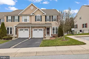 253 Tall Trees Cir, Downingtown, PA 19335 - Photo 2